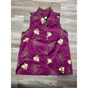 Sig Zane Women’s Sleeveless button up top Size: XL